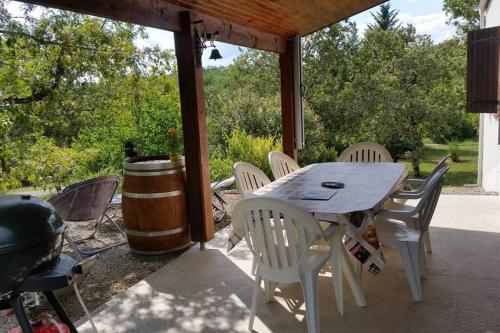 Maison de vacances Maison idéale pour séjour au calme. La Roumegade Catus