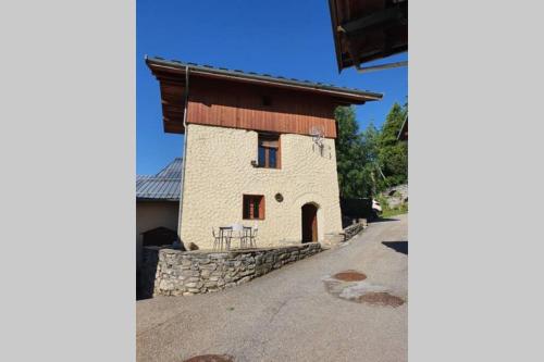 Chalet Maison individuelle chaleureuse au calme les echinnes dessous Bourg-Saint-Maurice