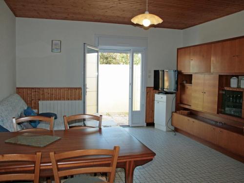 Maison La Tranche-sur-Mer, 3 pièces, 5 personnes - FR-1-22-210 La Tranche-sur-Mer france