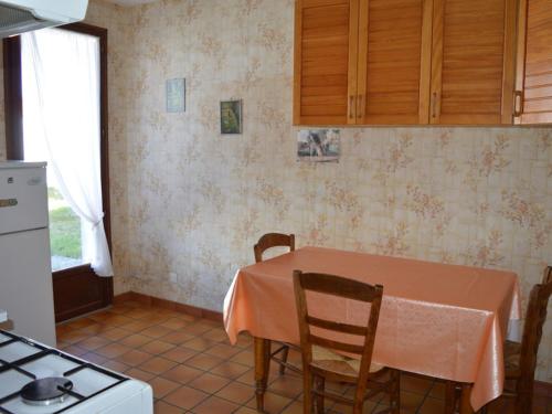 Maison de vacances Maison La Tranche-sur-Mer, 4 pièces, 6 personnes - FR-1-22-237 13 Rue Des Aires -  - La Tranche-sur-Mer