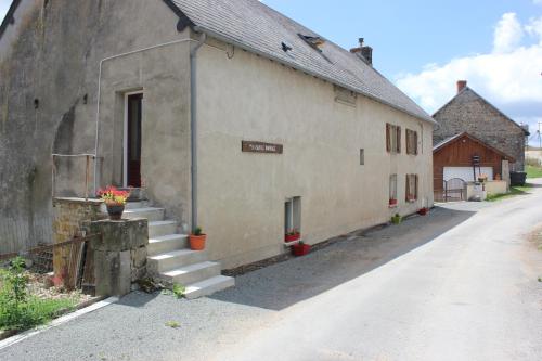 B&B / Chambre d'hôtes Maison le Barrage lieu dit le Bouchet (D531) Saint-Gervais-dʼAuvergne