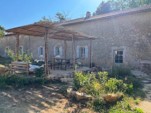 Maison Les Buis Feuillade france