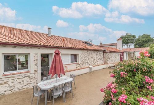 Maison de vacances Maison moderne avec terrasse et grand jardin La sostière, 2 ter Sainte-Pazanne