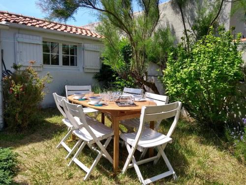 Maison de vacances Maison Noirmoutier-en-l'Île, 3 pièces, 4 personnes - FR-1-224B-60 11 RUE  MOULIN RAIMBAULT Noirmoutier-en-l\'Île