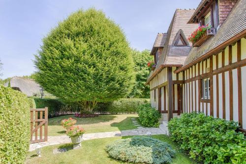 Villa Maison Normande avec Jardin et Jacuzzi 9 Route de Clairefontaine Résidence de la Côte Fleurie Deauville