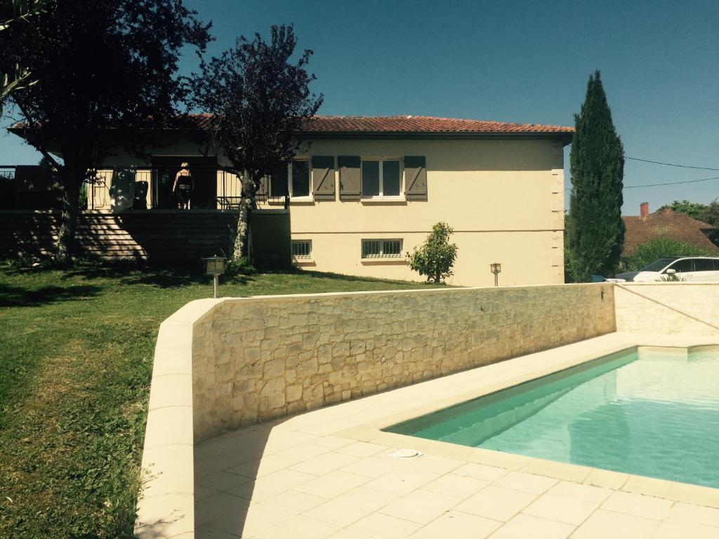 Villa Maison ORDAN avec piscine LES OLIVIERS de LAHUREE, 32350 Duran