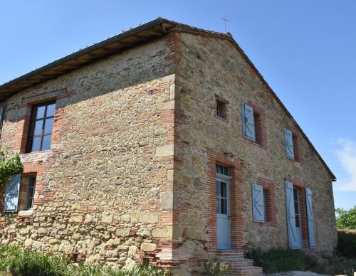 Maison de vacances Maison ou chambres dans une belle ferme lauragaise En Boyer Bannières