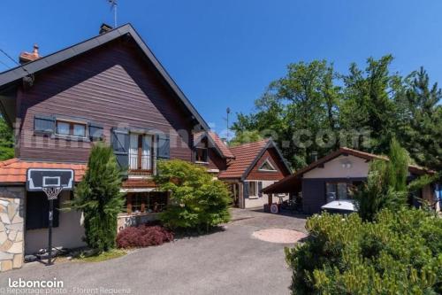 Maison Paul & Romy, Magnifique ferme savoyarde Nangy france