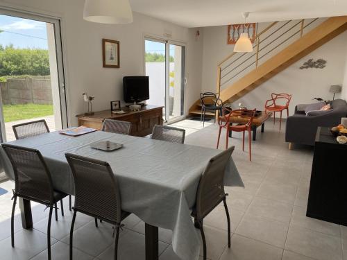 Maison de vacances Maison Plouhinec, 3 pièces, 4 personnes - FR-1-397-44 Impasse de la Ria Plouhinec