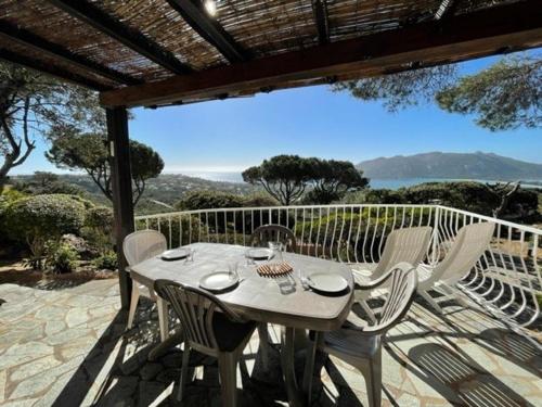 Maison de vacances Maison Porto-Vecchio, 4 pièces, 5 personnes - FR-1-62-163 Santa-Giulia Residence Paesolu Porto-Vecchio