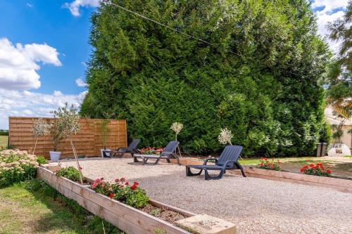 Villa Maison pour les vacances et les événements 12 personnes 3  LAUNAY La Desverie