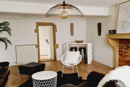 Maison de vacances Maison rénovée insta-digne free parking - Netflix 3 Place Auguste Delorme Le Bois-dʼOingt