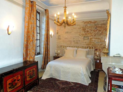 B&B / Chambre d'hôtes Maison Romane 1136 13 Rue Notre dame Cluny