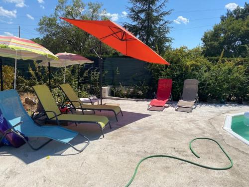 maison sans vis à vis avec piscine Rians france