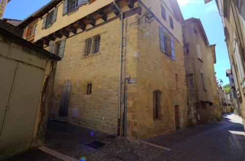 Maison Senechal, instant Medieval Villefranche-de-Rouergue france