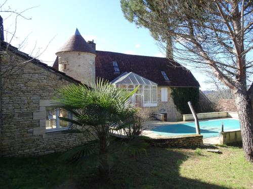 Maison sur les Hauteurs de St Julien de Lampon Le Michial france