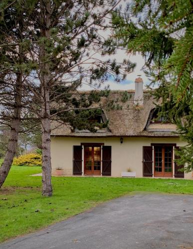 Maison traditionnelle Normande avec piscine Hotot-en-Auge france