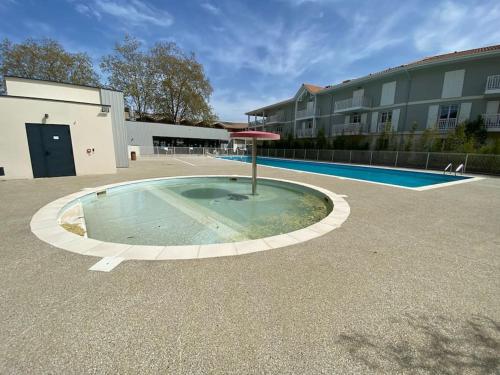 Maison typée Arcachonnaise avec piscine commune La Teste-de-Buch france