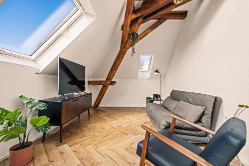 Appartement Maisonette-Wohnung mit freigelegtem Fachwerk 13 Bahnhofplatz DG links Meckenbeuren