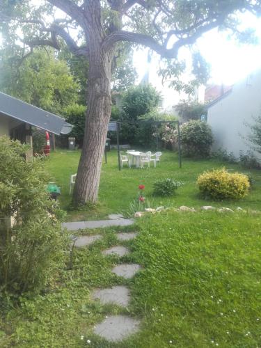 Maisonnette Deuil-la-Barre france