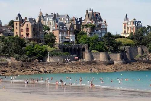 Maisonnette,100m mer, proche St Malo/Cancale, WIFI Saint-Benoît-des-Ondes france