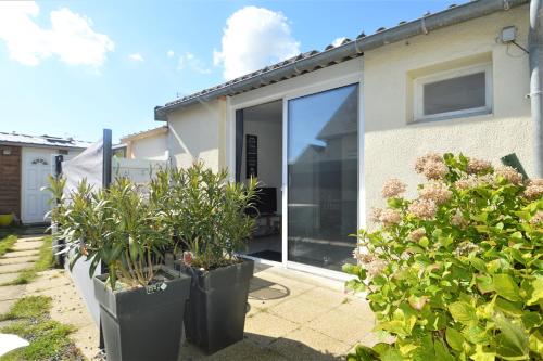 Maisonnette avec terrasse à 50m de la plage Luc-sur-Mer france