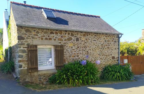 Maisonnette de bord de mer Étables-sur-Mer france