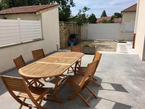 2 Maisons à louer à Montalieu