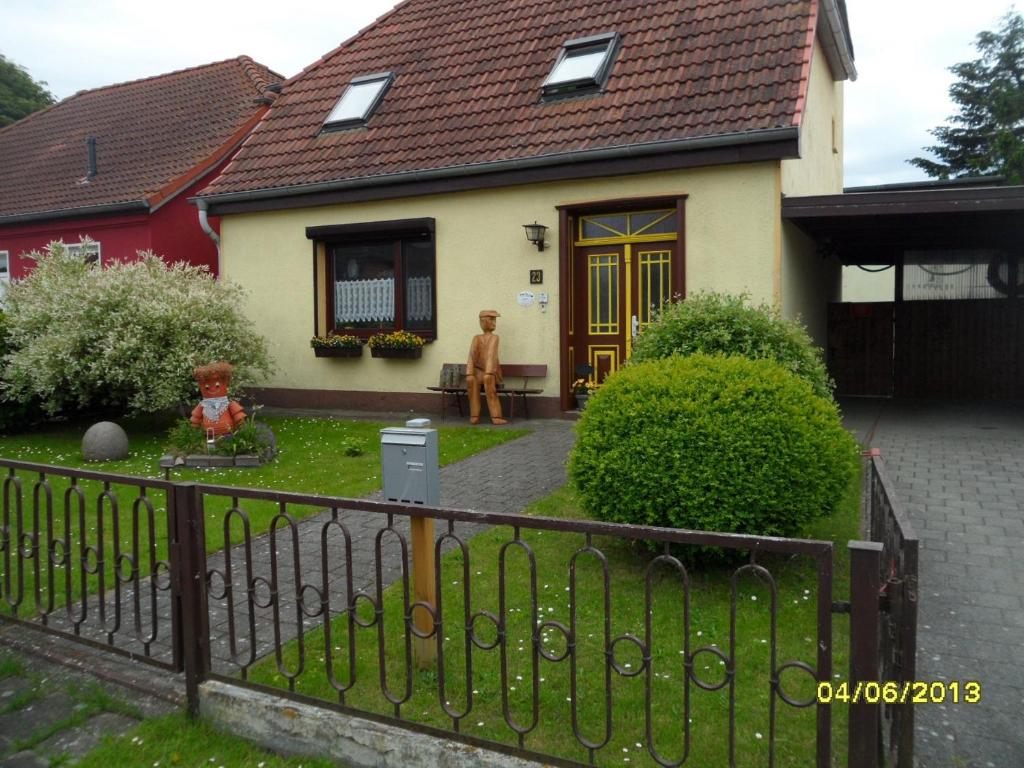 3***Ferienwohnungen Neumann Dorfstraße 23, 18347 Dändorf