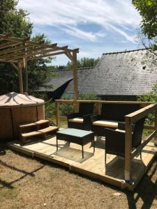 4 Gite complex with private fishing lake