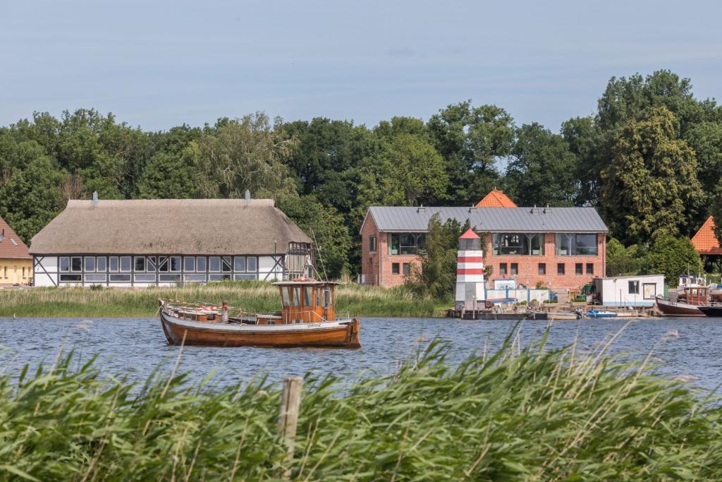 Maisons de vacances Alte Scheune am Focker Strom Am Focker Strom 1 18569 Mursewiek