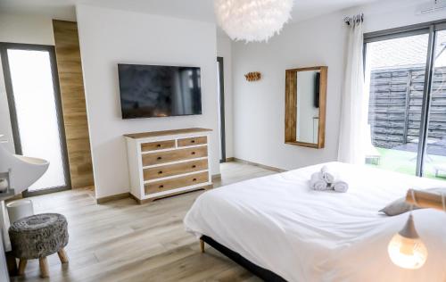 Au domaine des anges Gites avec Jacuzzi privatif dans la chambre