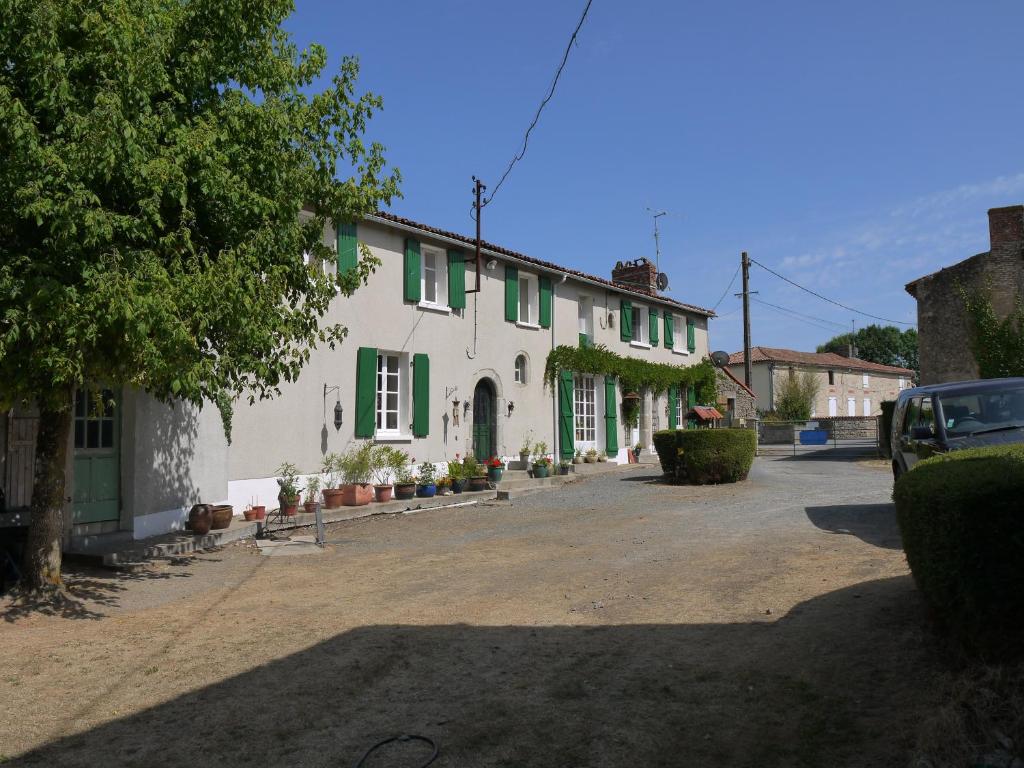 AzoiasVillage