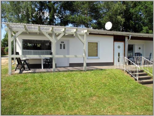 Bungalow direkt am Wasser
