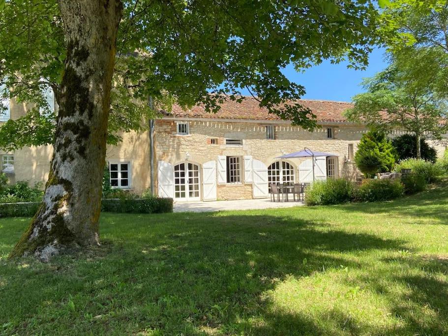 Cahors - Lot - Les Lumières du Causse - Domaine en pierres blanches avec vue sur les causses 695 Constans, 46090 Bellefont-La Rauze