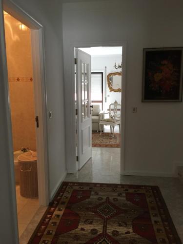 Casa do gato branco