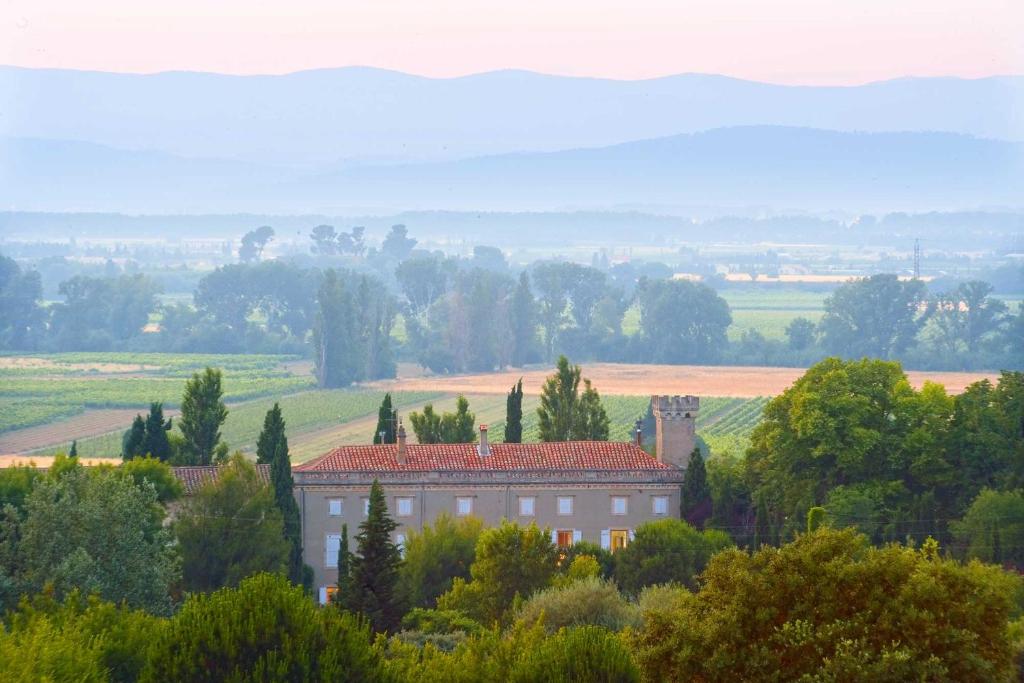 Maisons de vacances Château de la Motte 34 avenue de névian 11120 Marcorignan