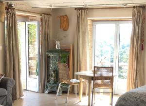 Maisons de vacances Chez Anna 24 rue du glanot 21320 Mont-Saint-Jean Bourgogne