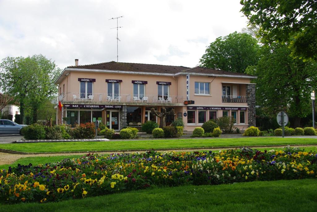 Country Homes Bungalow 86500 Saulgé