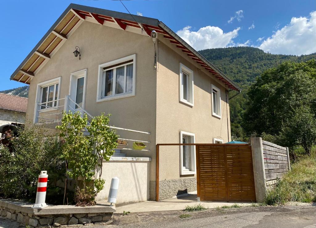 Maisons de vacances Crème Les Chabottes 26420 Les Chabottes