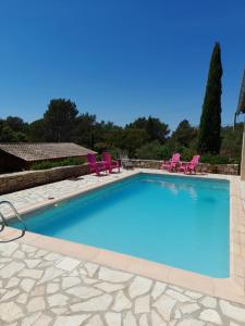 Maisons de vacances Domaine de L'échappée Belle chemin des colles 83570 Entrecasteaux Provence-Alpes-Côte d\'Azur