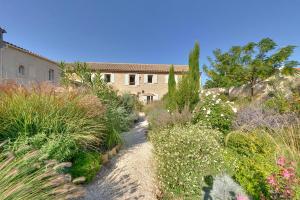 Maisons de vacances Domaine de Puychêne 85 route du somail 11120 Saint-Nazaire-dʼAude Languedoc-Roussillon