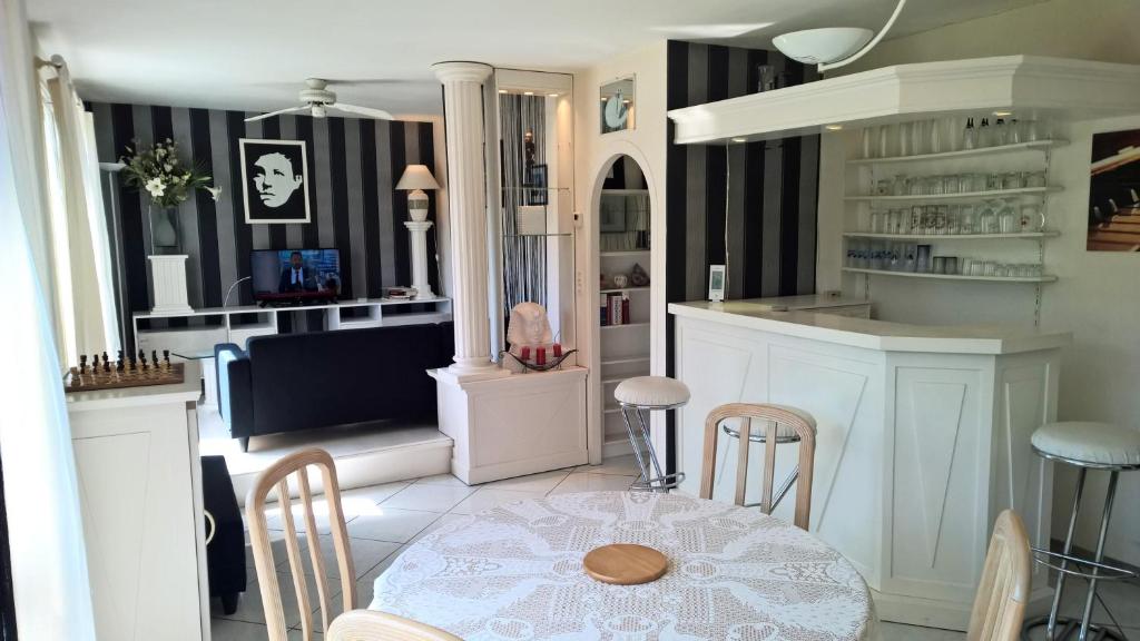 Domaine Hourcabis - 2 gîtes 4 et 6 personnes