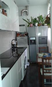 Emplacement idéal pour cette Maisonnette avec jardin et cuisine d'été