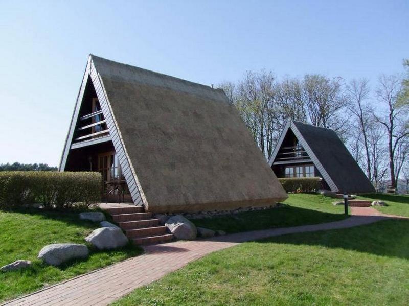 Maisons de vacances Ferienhaeuser in romantischer Trau Alt Reddevitz 50 18586 Neu Reddevitz