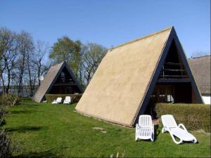 Maisons de vacances Ferienhaeuser in romantischer Trau Alt Reddevitz 50 18586 Neu Reddevitz Mecklembourg-Poméranie