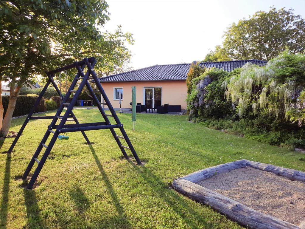 Maisons de vacances Ferienhaus Am Anger Nesebanzer Weg 14 18574 Gustow