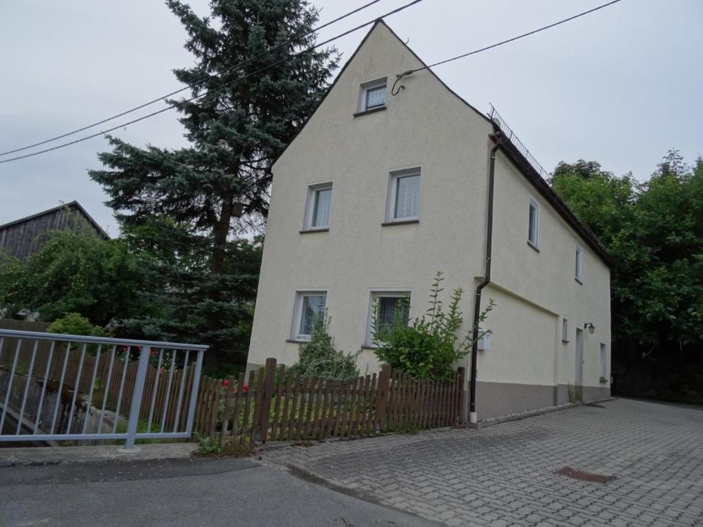 Ferienhaus Johanna & Ferienwohnung Thum Jana Thum Am Goldbach 10, 08538 Weischlitz