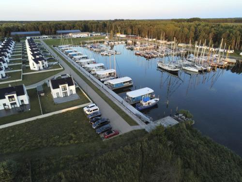 Ferienhäuser im Yachthafen mit Hund