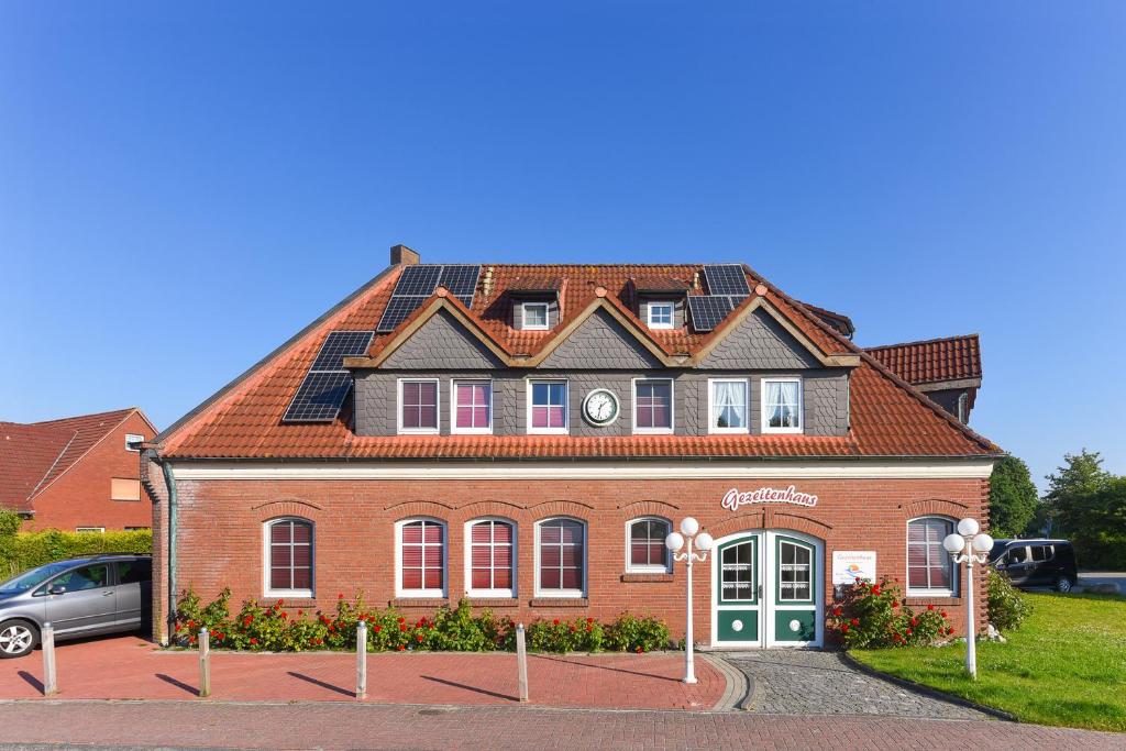 Ferienwohnungen im Gezeitenhaus Seestraße 11, 26427 Bensersiel
